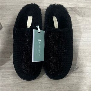 REVITALIGN Black Aprea Slip-On Slippers with Arch Support, Size 10